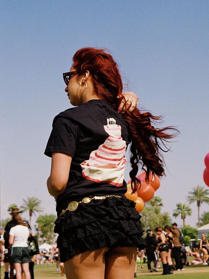 Exclusive Coachella Cake Black T-Shirt lifestyle 4